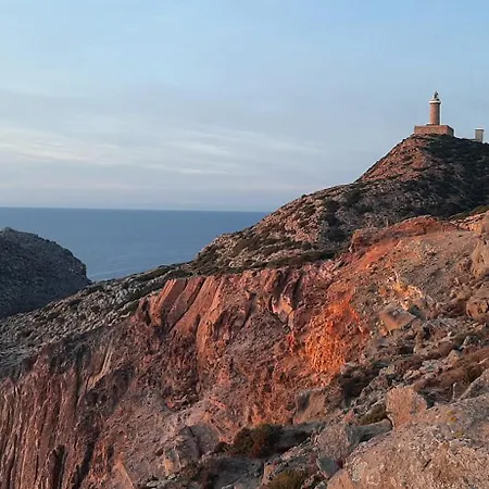 Casa Perdigiournu, Calmo E Luminoso Nel Centro Storico 아파트 칼로포테